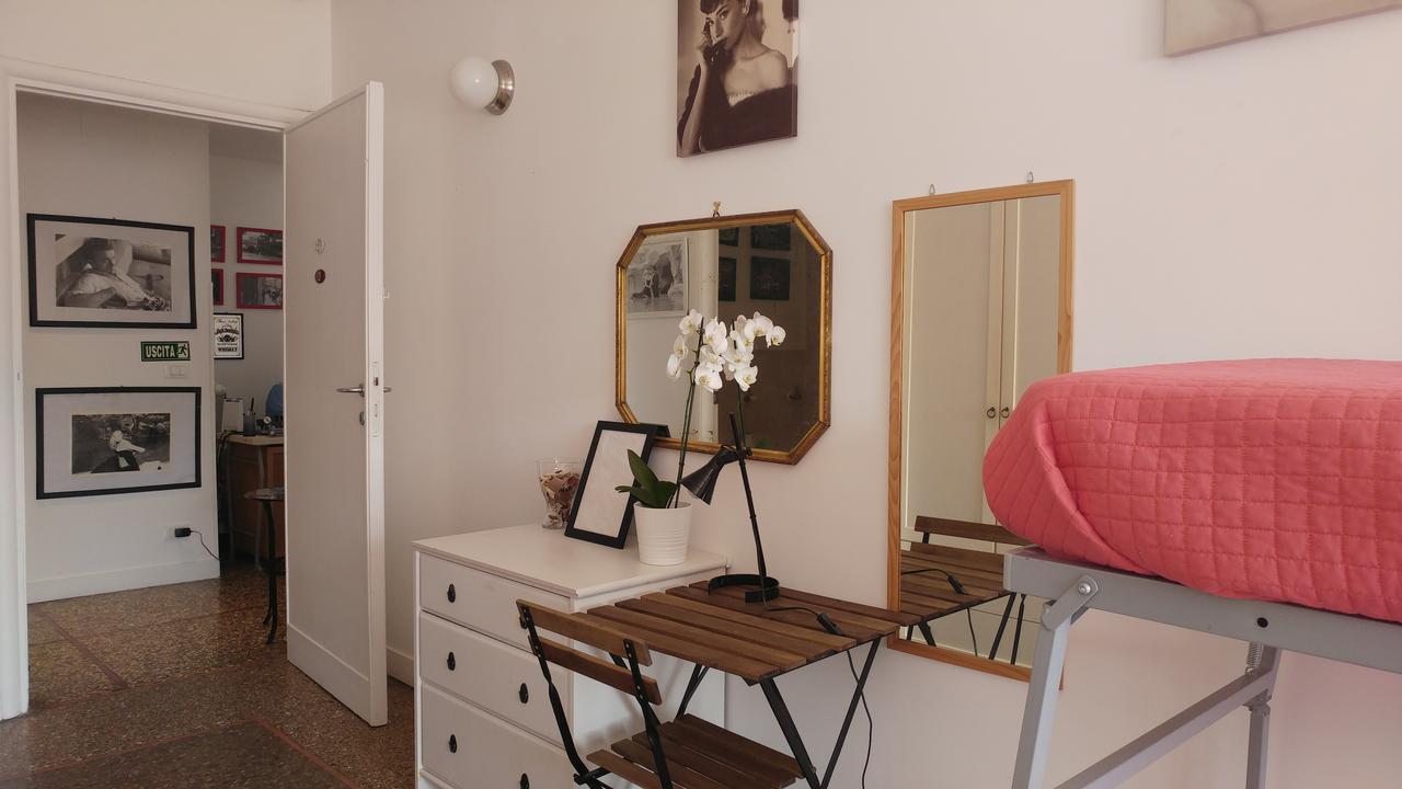 Ciak Rooms Rome Bagian luar foto